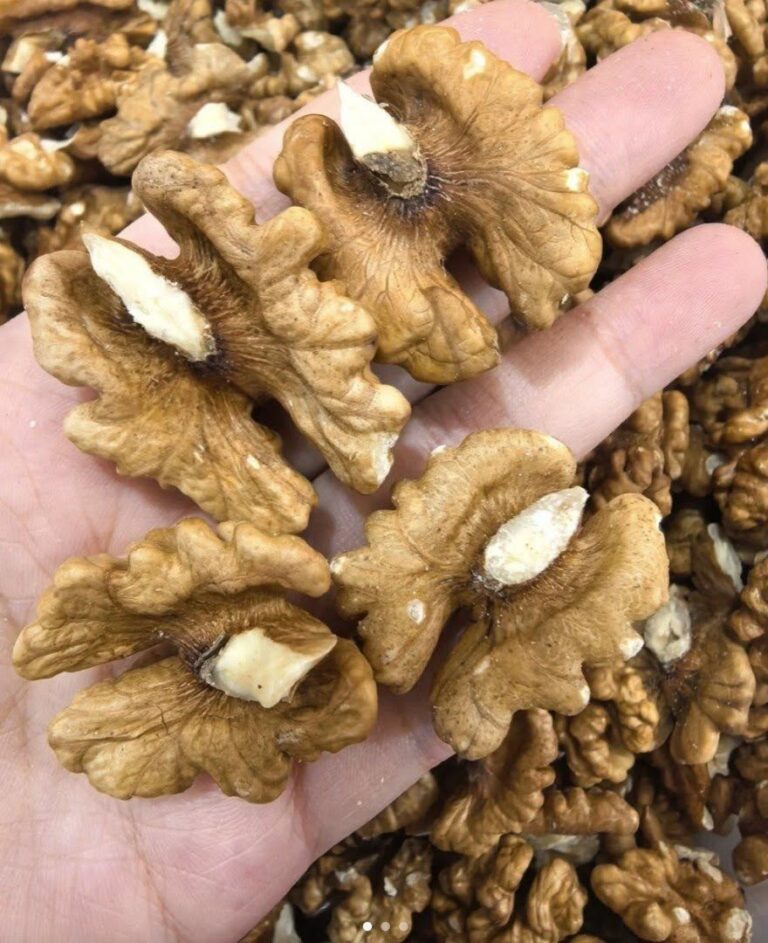 What Eating Walnuts Daily Does for Your Heart and Brain